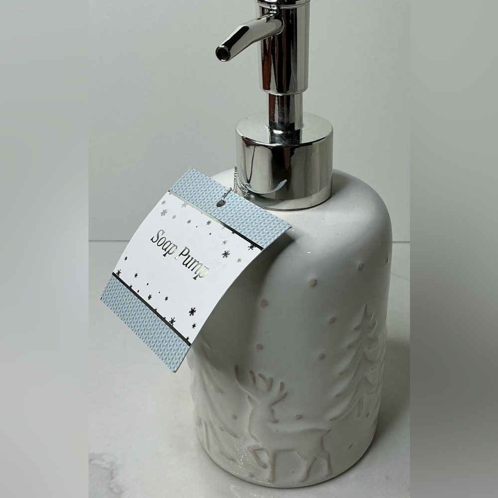 Global Design Soap Pump - Dispenser White Christmas New